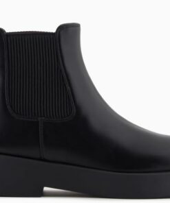 Armani Exchange Damen Margot, Metal Logo, Ribbed Band Boot