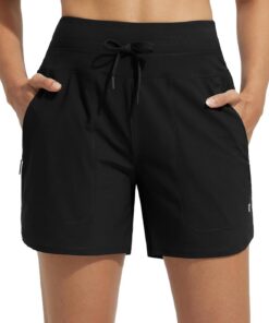 baleaf Badeshorts Damen UPF50+ Schwimmen schnelltrocknend 5" Bikini Shorts | Chlorresistent. Hoher Kordelbund, eingelegte Boxer-Liner, 2 Reißverschlusstaschen. Für Strand, Schwimmen & Wassersport.